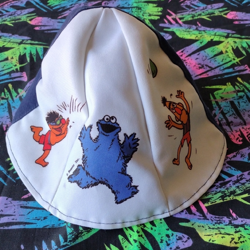 VTG Sesame Street Beach Hat